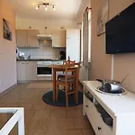 Spacious In Near Апартаменты *