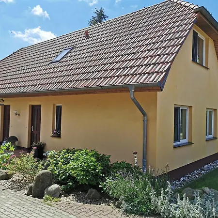 Spacious In Near Apartment