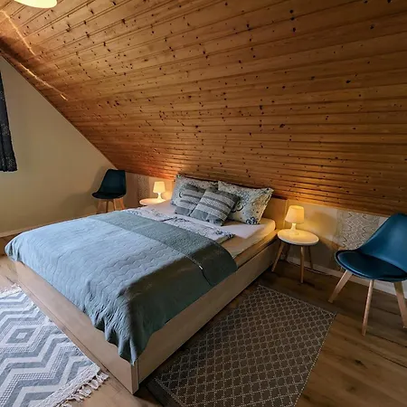 Spacious In Near Apartment