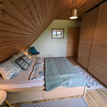 Spacious In Near Apartment *